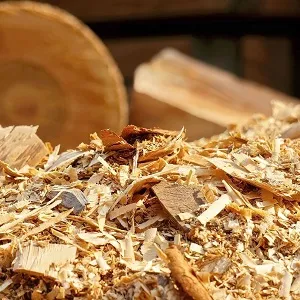 Лиственные опилки оптом в Владикавказе и других различных марок заказать от 16 тонн