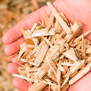 Щепа лиственная оптом в Владикавказе и других различных марок заказать от 16 тонн